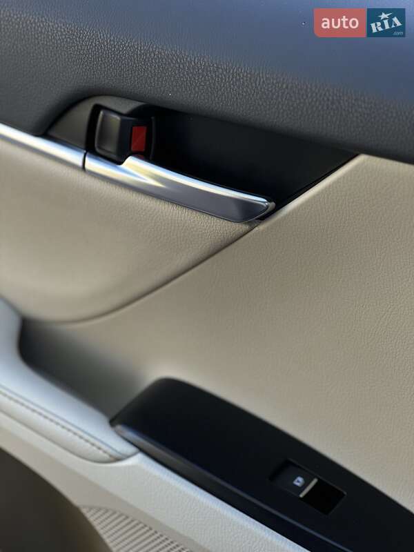 Седан Toyota Camry 2020 в Одессе