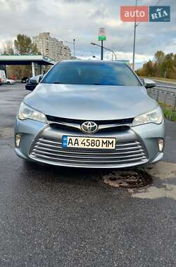 Седан Toyota Camry 2015 в 
