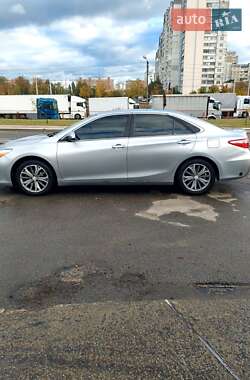 Седан Toyota Camry 2015 в 