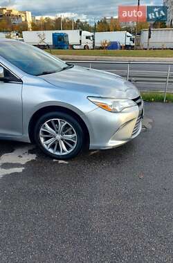 Седан Toyota Camry 2015 в 