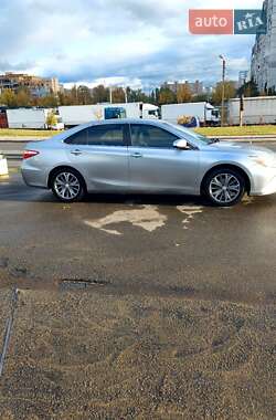 Седан Toyota Camry 2015 в 