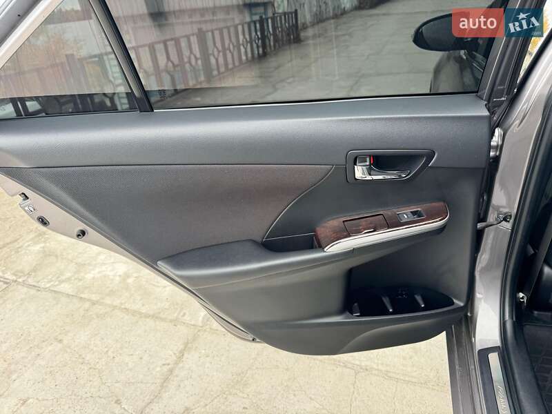 Седан Toyota Camry 2014 в Дніпрі фото 11 Седан Toyota Camry 2014 в Дніпрі