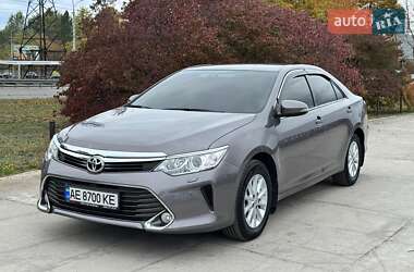 Седан Toyota Camry 2014 в Дніпрі