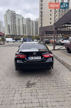 Седан Toyota Camry 2018 в 