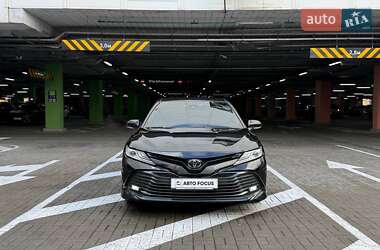 Седан Toyota Camry 2018 в 
