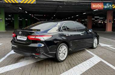 Седан Toyota Camry 2018 в 