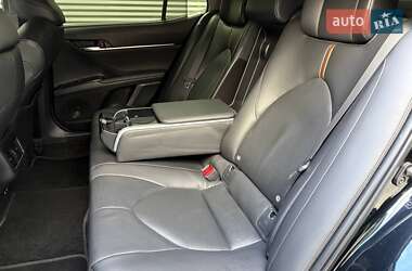Седан Toyota Camry 2018 в 