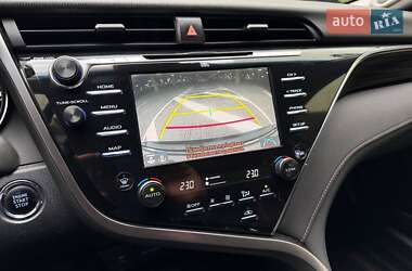 Седан Toyota Camry 2018 в 
