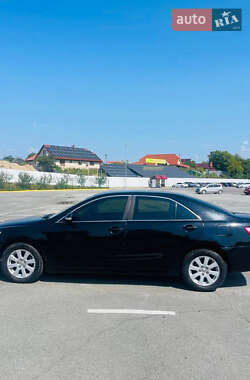 Седан Toyota Camry 2008 в Ужгороде