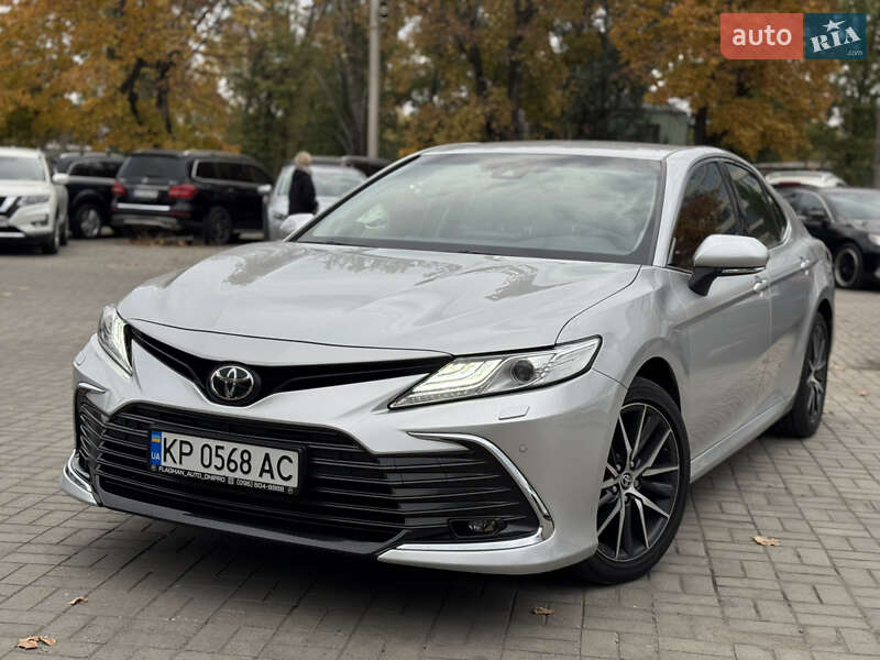 Седан Toyota Camry 2021 в Днепре