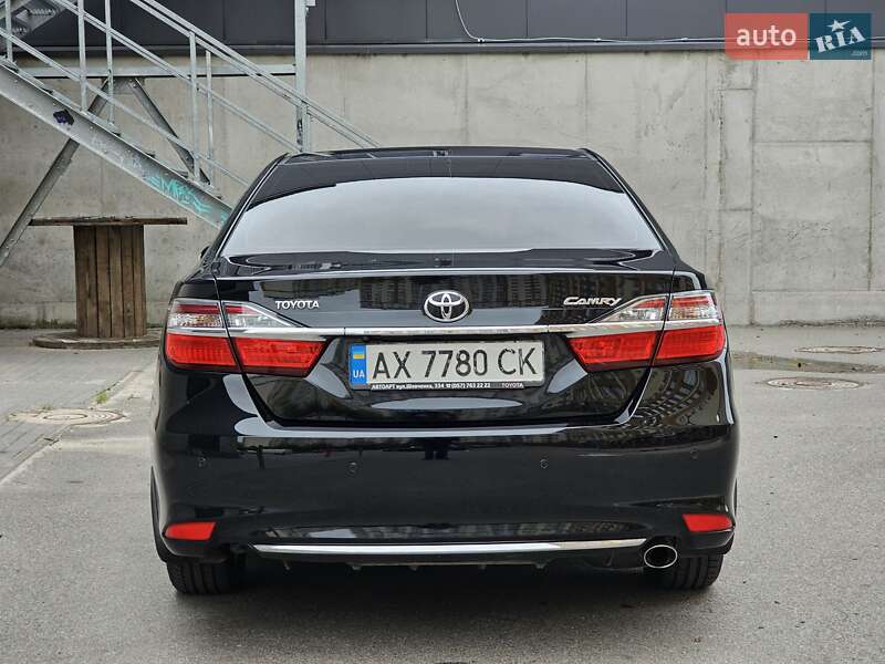 Седан Toyota Camry 2017 в Киеве фото 4 Седан Toyota Camry 2017 в Киеве