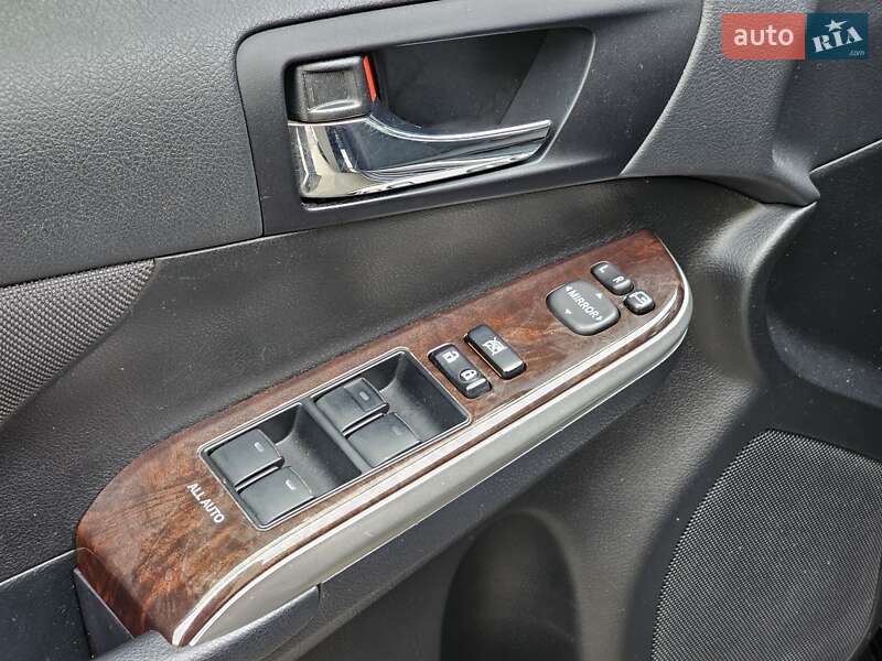 Седан Toyota Camry 2017 в Киеве фото 20 Седан Toyota Camry 2017 в Киеве