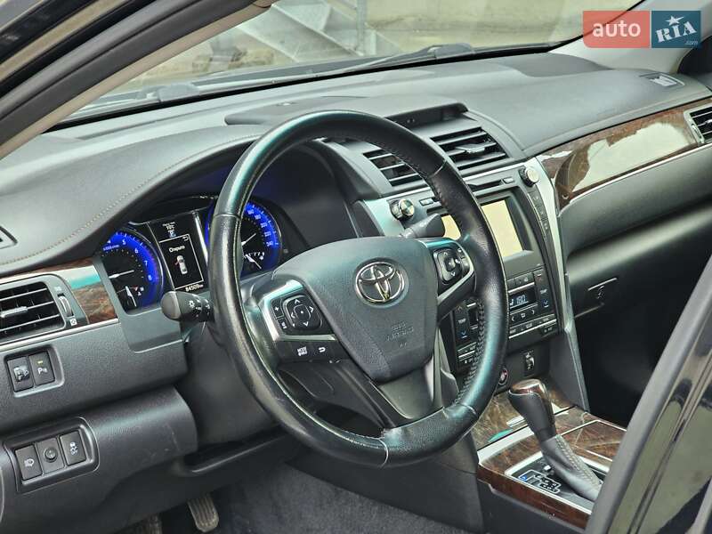 Седан Toyota Camry 2017 в Киеве фото 23 Седан Toyota Camry 2017 в Киеве
