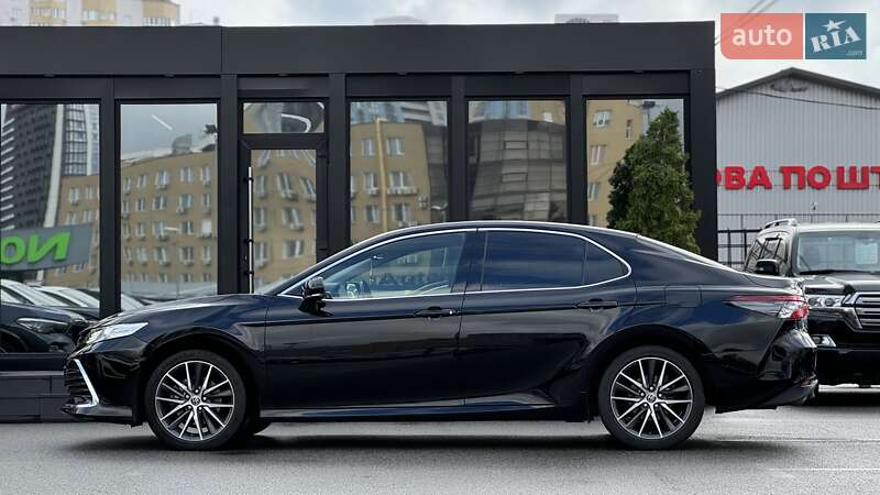 Седан Toyota Camry 2022 в Киеве фото 4 Седан Toyota Camry 2022 в Киеве