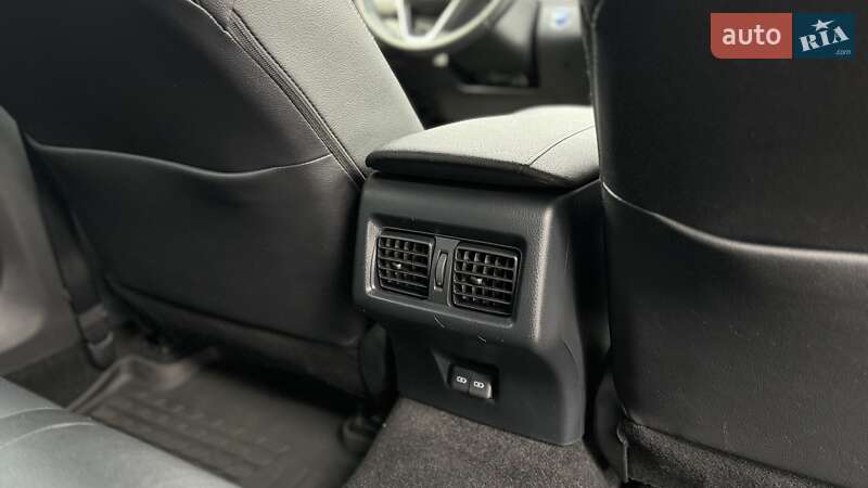 Седан Toyota Camry 2022 в Киеве фото 21 Седан Toyota Camry 2022 в Киеве