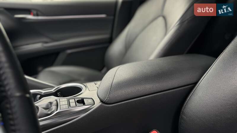 Седан Toyota Camry 2022 в Киеве фото 27 Седан Toyota Camry 2022 в Киеве