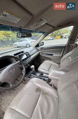 Седан Toyota Camry 2005 в  фото 3 Седан Toyota Camry 2005 в