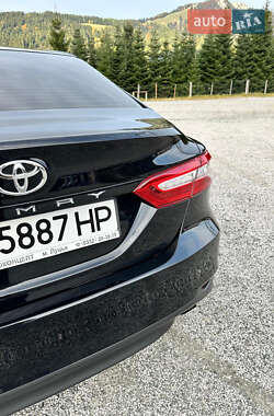 Седан Toyota Camry 2018 в  фото 12 Седан Toyota Camry 2018 в