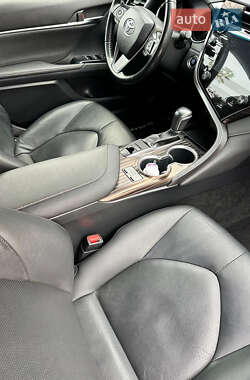 Седан Toyota Camry 2018 в  фото 44 Седан Toyota Camry 2018 в