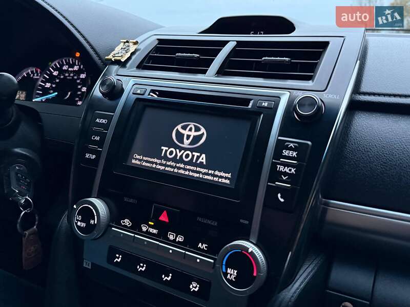 Седан Toyota Camry 2014 в Тернополі фото 28 Седан Toyota Camry 2014 в Тернополі