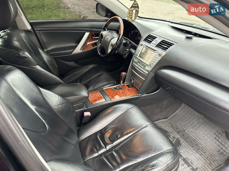Седан Toyota Camry 2007 в Умані