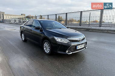 Седан Toyota Camry 2017 в Києві