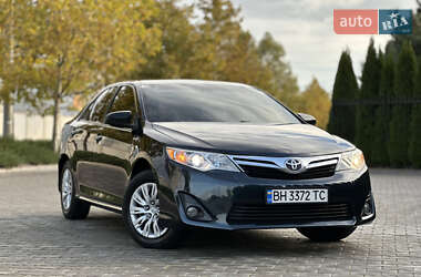 Седан Toyota Camry 2013 в 
