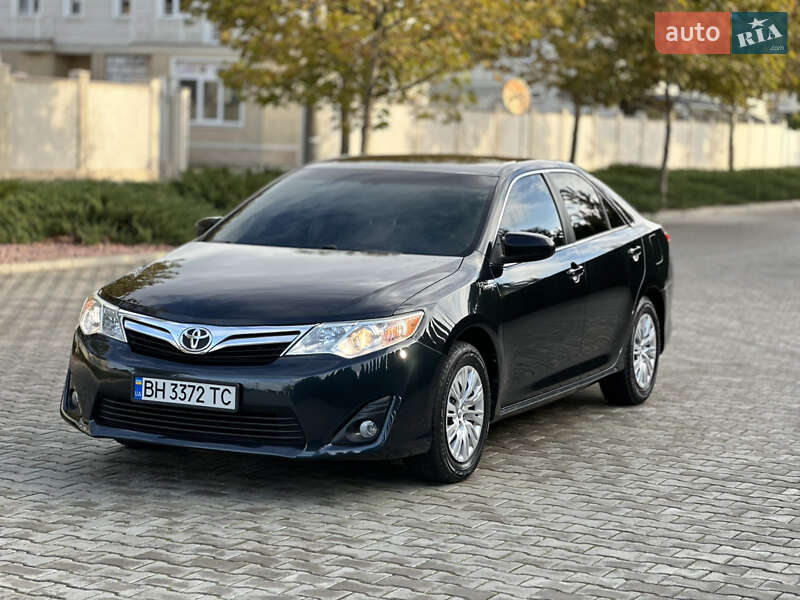 Седан Toyota Camry 2013 в Одесі