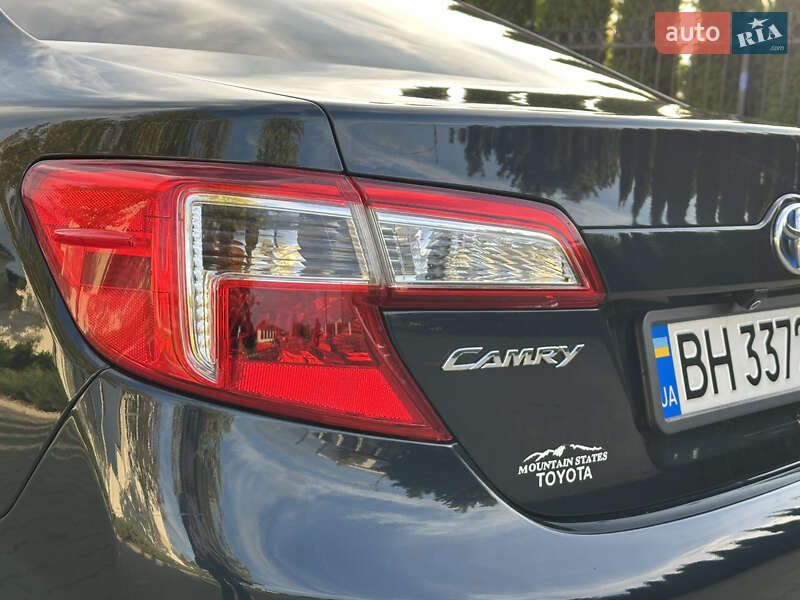 Седан Toyota Camry 2013 в Одесі