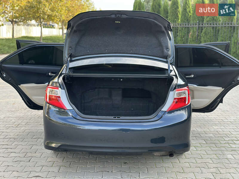 Седан Toyota Camry 2013 в Одесі