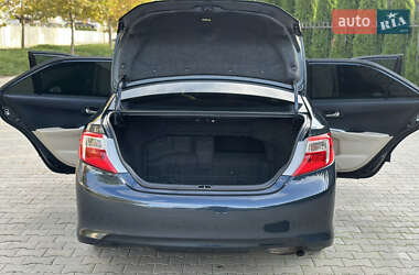 Седан Toyota Camry 2013 в 