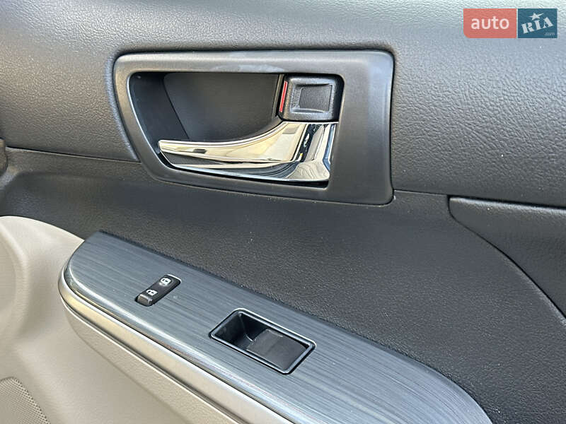 Седан Toyota Camry 2013 в Одесі