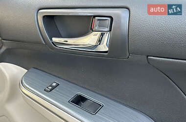 Седан Toyota Camry 2013 в 