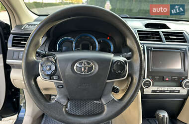 Седан Toyota Camry 2013 в 