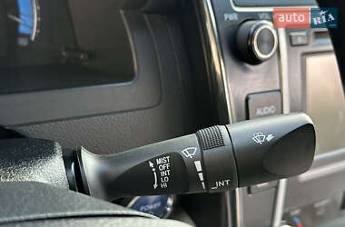 Седан Toyota Camry 2013 в 
