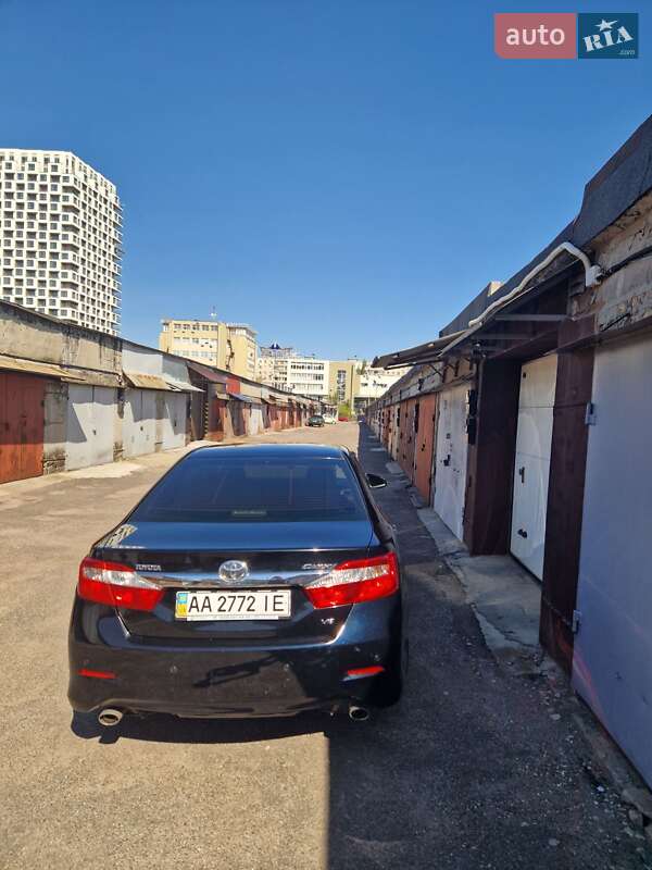 Седан Toyota Camry 2012 в Києві фото 2 Седан Toyota Camry 2012 в Києві