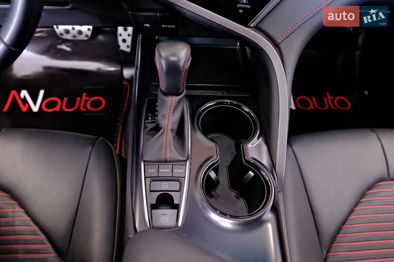 Седан Toyota Camry 2020 в Одесі