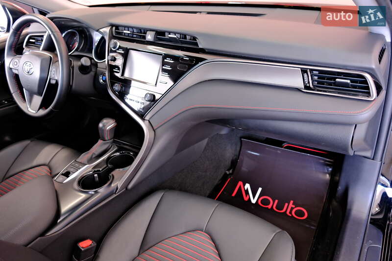 Седан Toyota Camry 2020 в Одесі