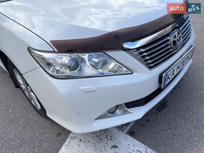 Седан Toyota Camry 2013 в Кропивницком
