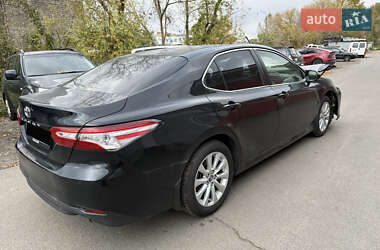 Toyota Camry 2019