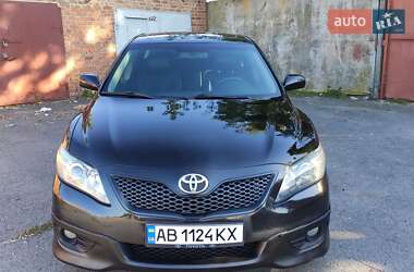 Седан Toyota Camry 2010 в 