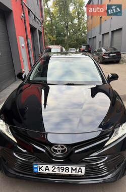 Седан Toyota Camry 2018 в 