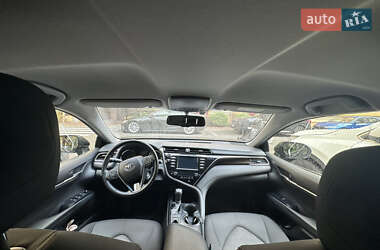 Седан Toyota Camry 2018 в 