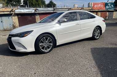 Седан Toyota Camry 2017 в 