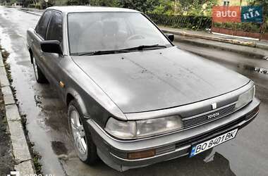 Седан Toyota Camry 1989 в 