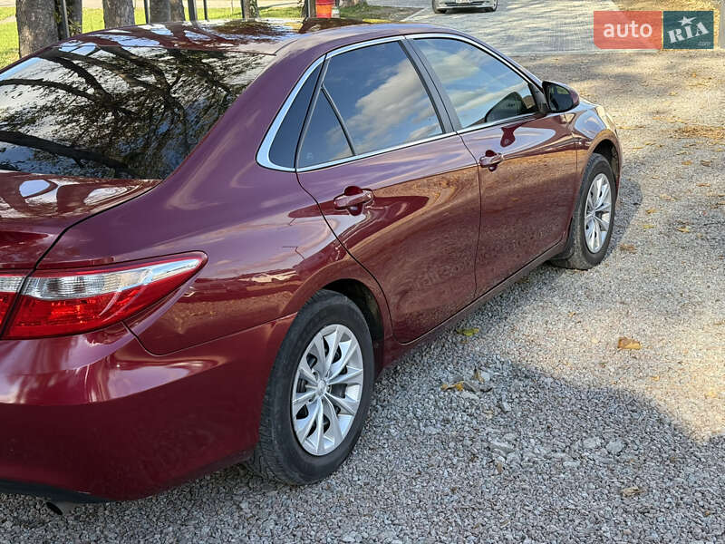 Седан Toyota Camry 2017 в Стрию