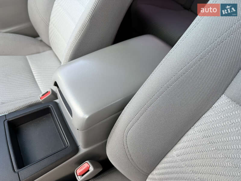 Седан Toyota Camry 2017 в Стрию