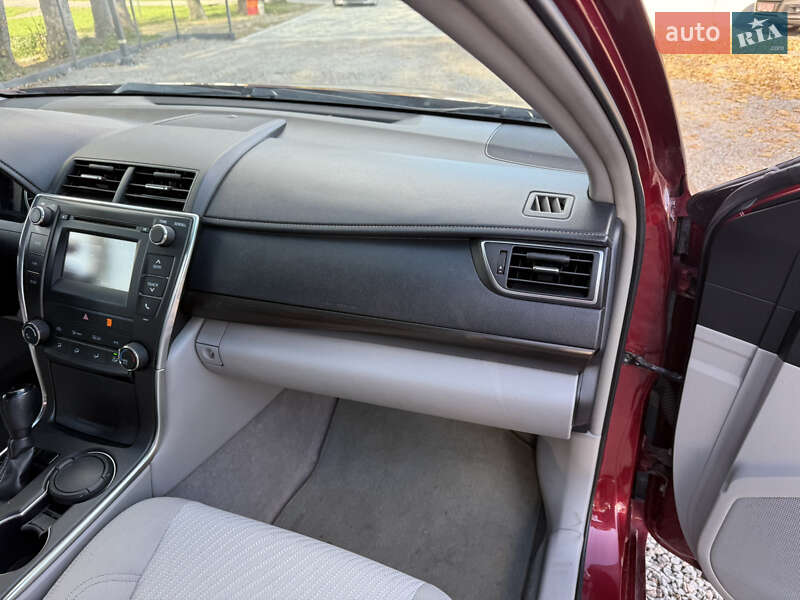 Седан Toyota Camry 2017 в Стрию