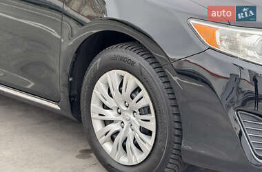 Седан Toyota Camry 2013 в 