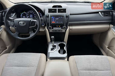 Седан Toyota Camry 2013 в 